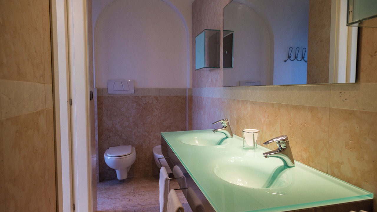 Photo of Bathroom in Frader