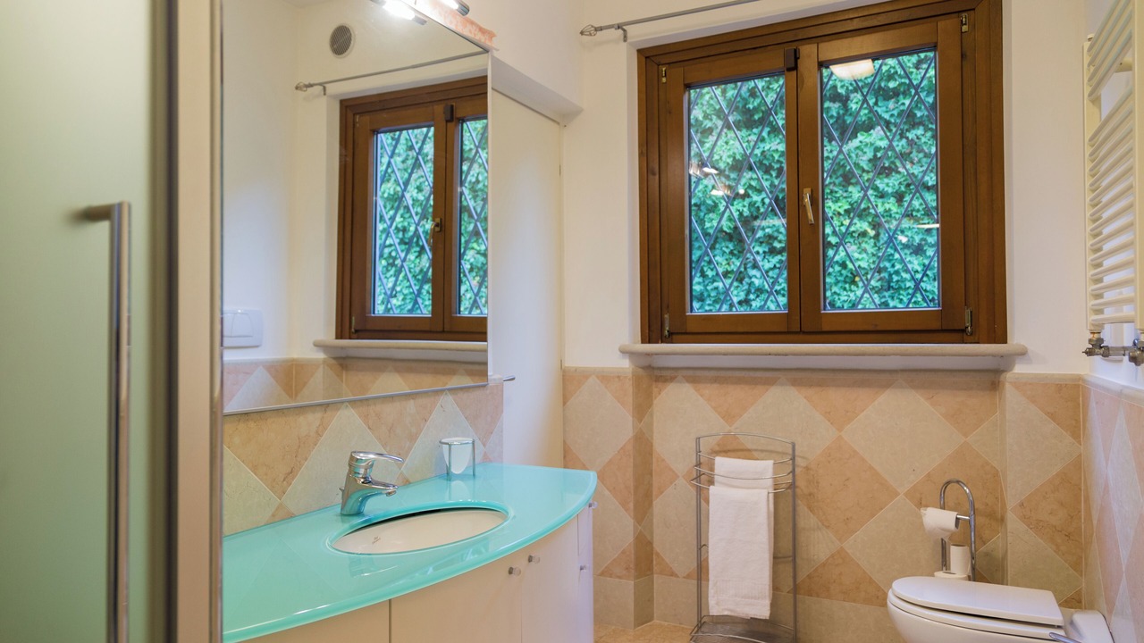 Photo of Bathroom in Frader