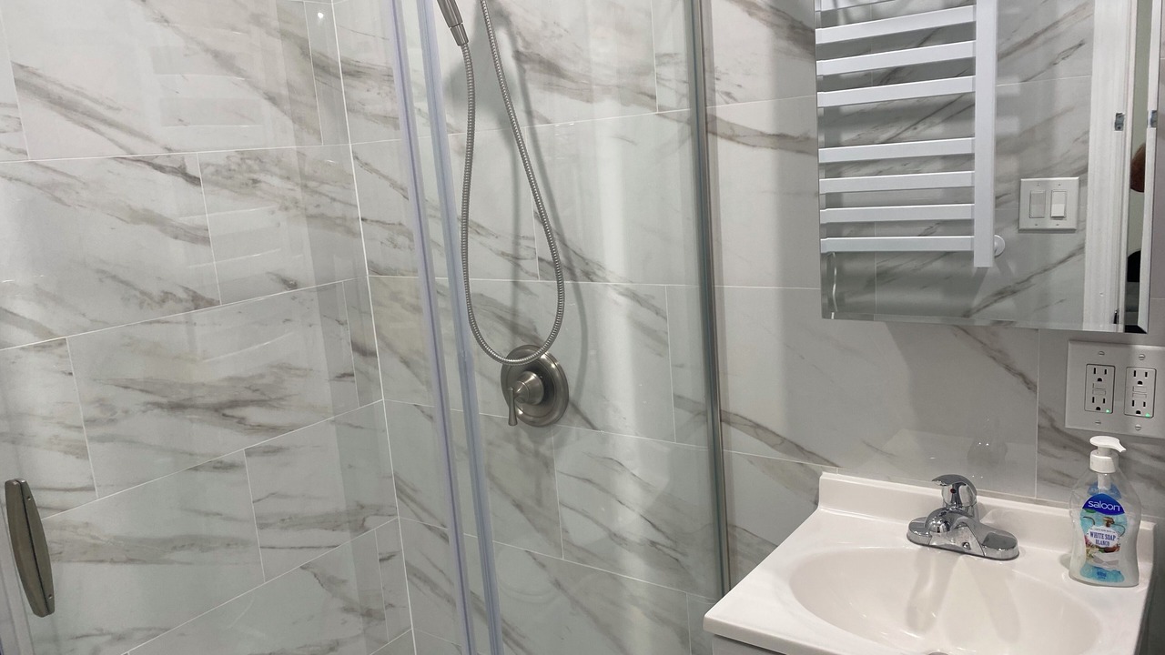 Photo of Bathroom in Manhattan Beach