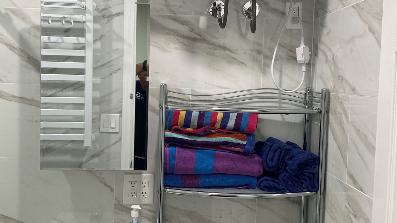 Photo of Bathroom in Manhattan Beach