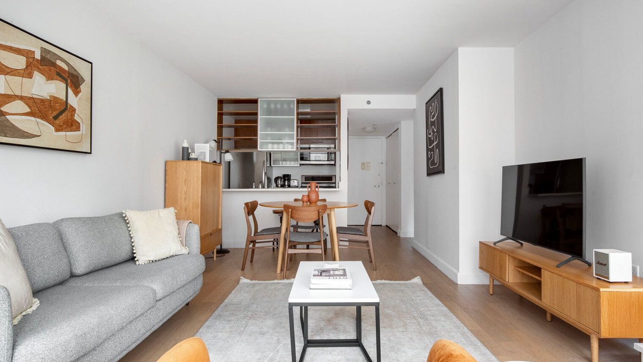 Photo of Livingroom in Midtown South