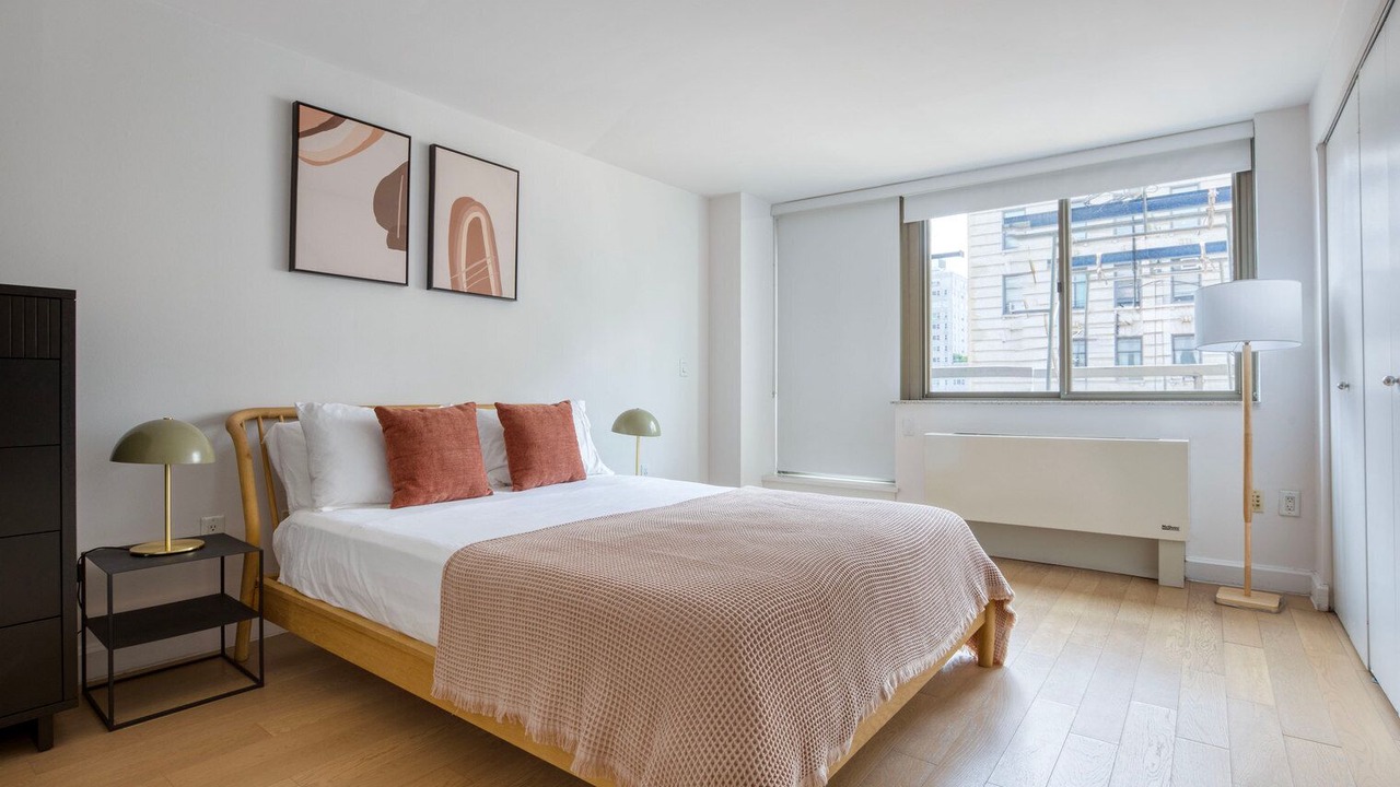 Photo of Bedroom in Midtown South