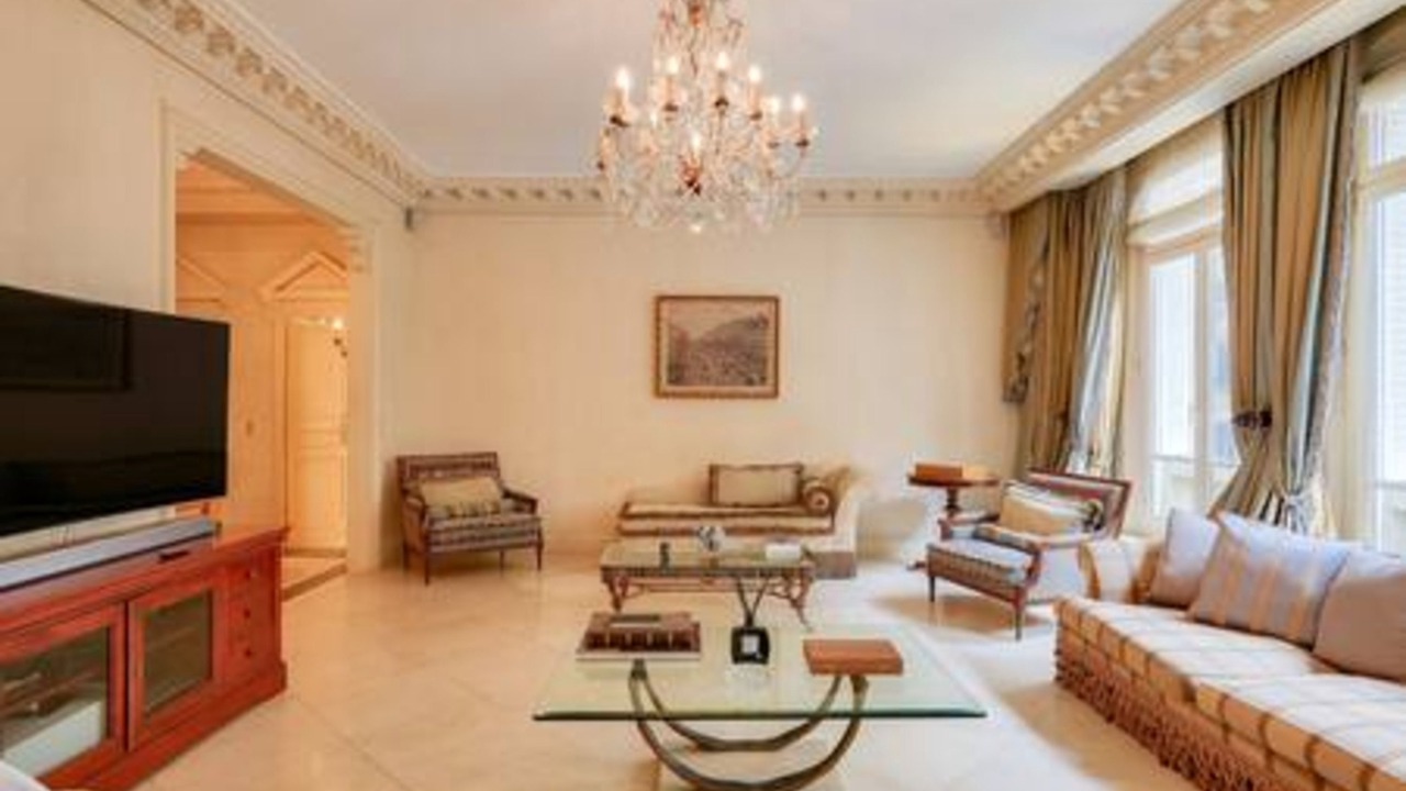 Photo of Livingroom in Champs-Elysees