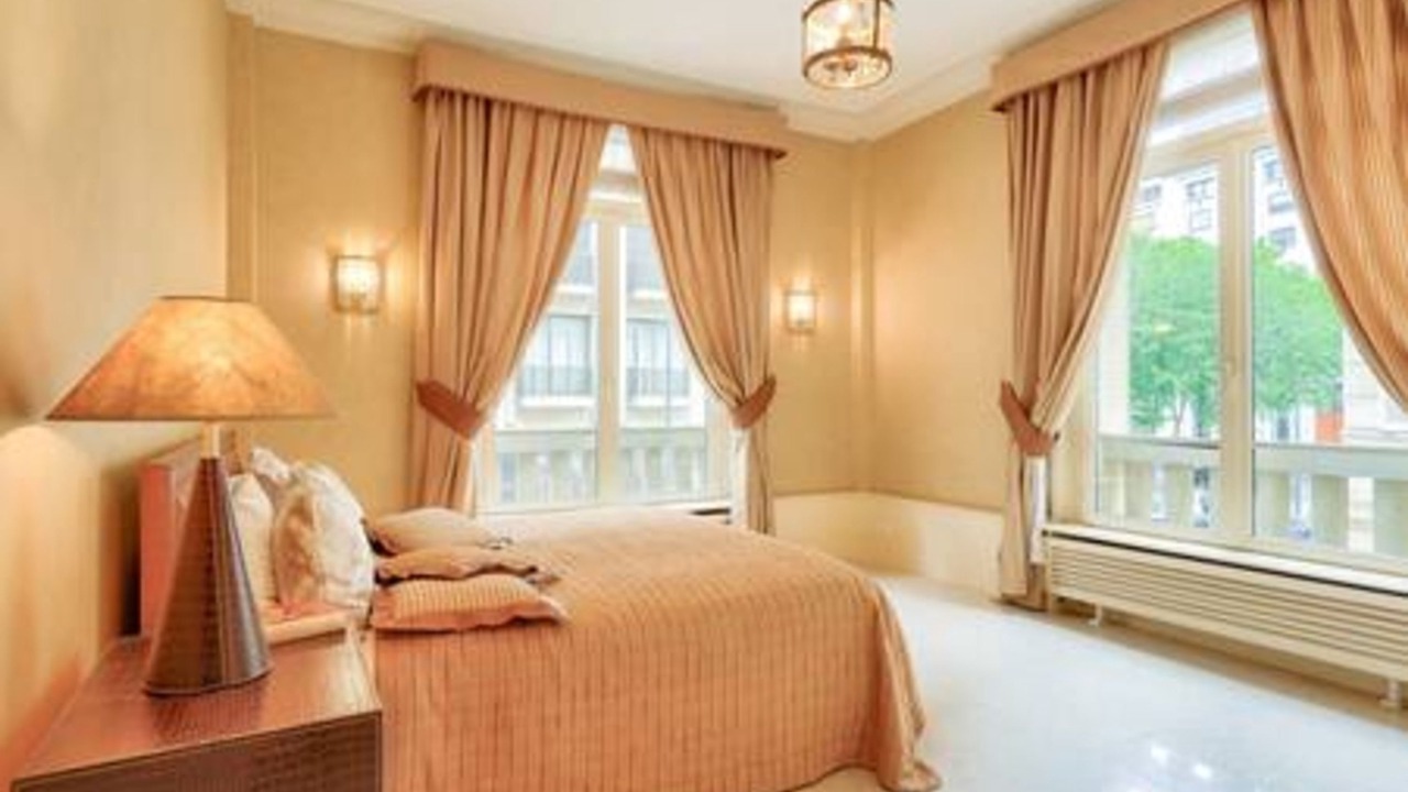 Photo of Bedroom in Champs-Elysees