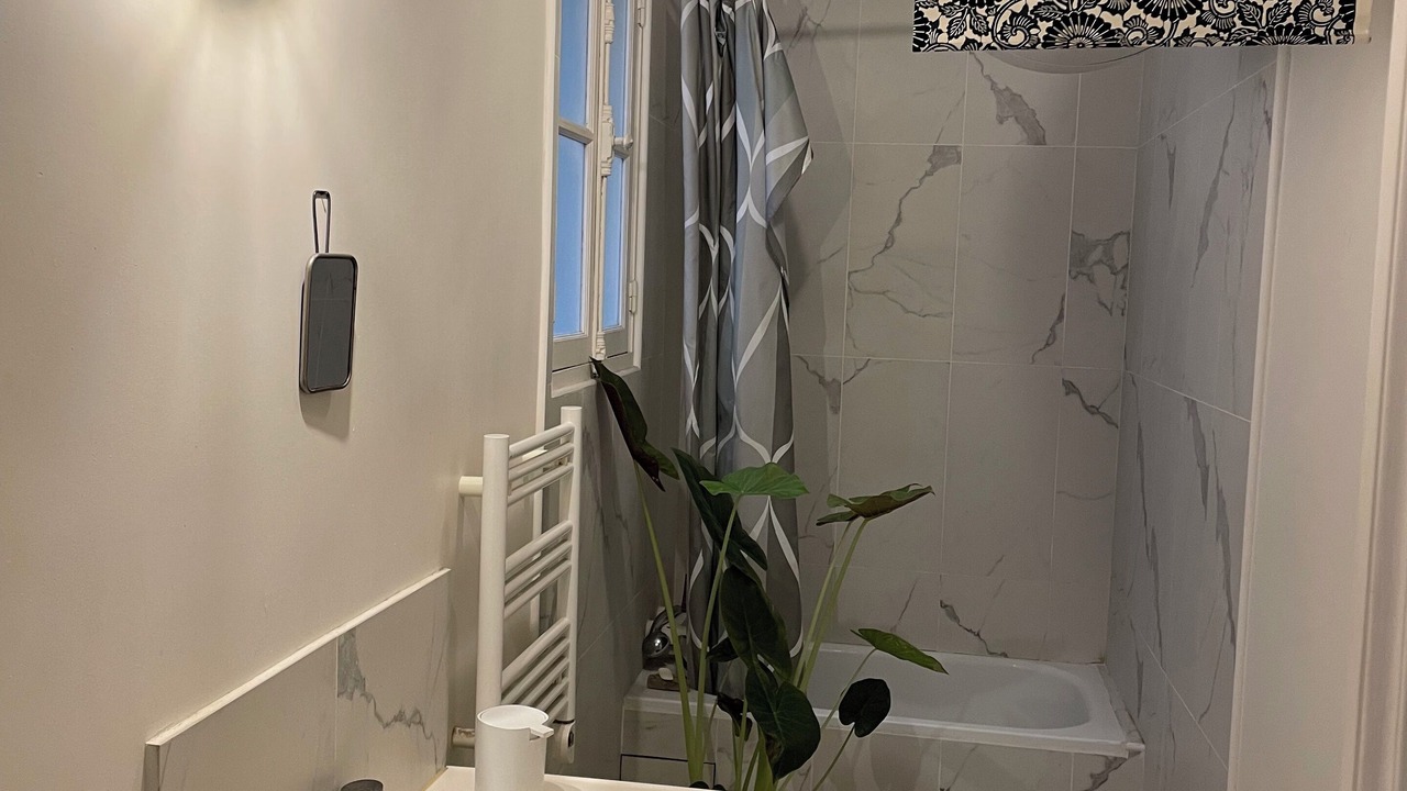 Photo of Bathroom in Hopital Saint-Louis