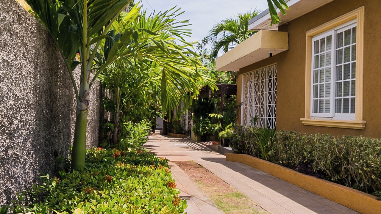 Photo of Others in Molynes Gardens