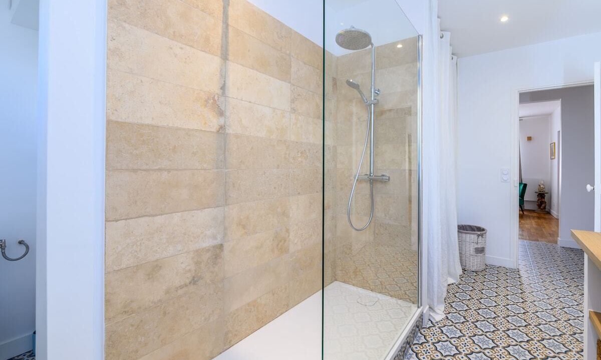 Photo of Bathroom in Alfortville