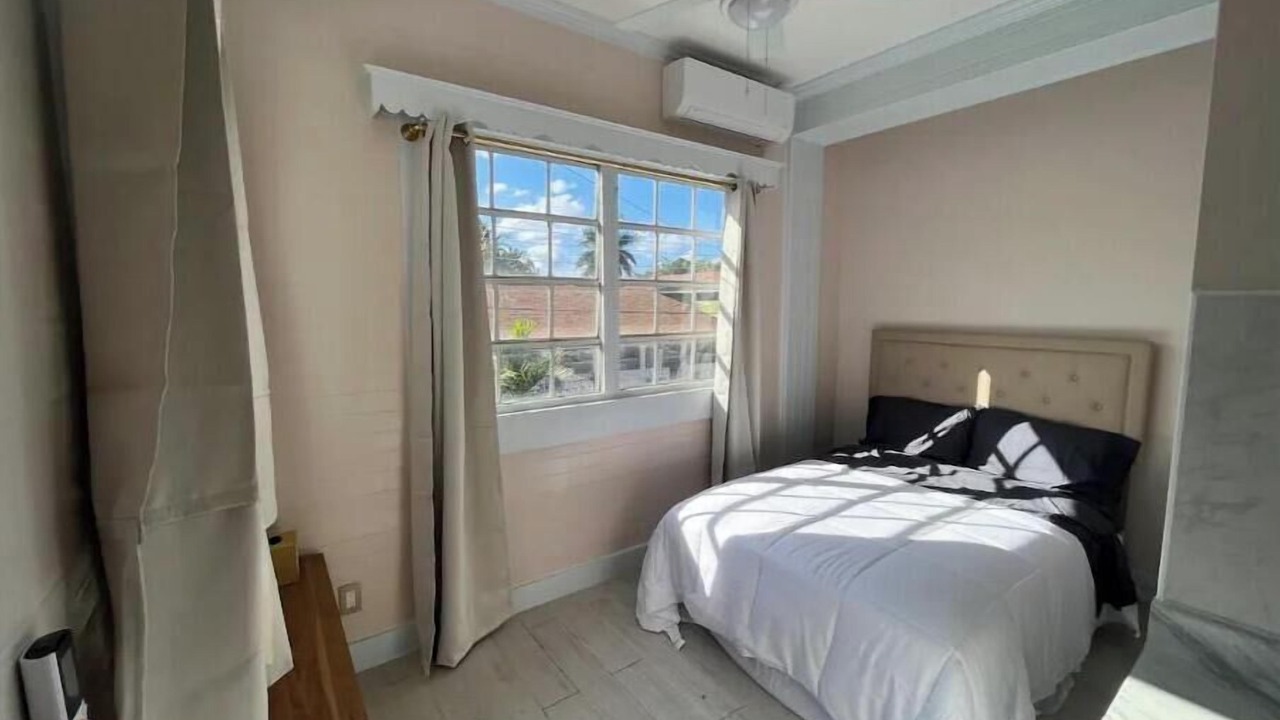Photo of Bedroom in Nassau