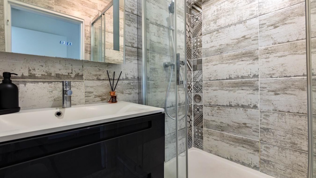 Photo of Bathroom in Bleuets - Bordieres - Pinsons