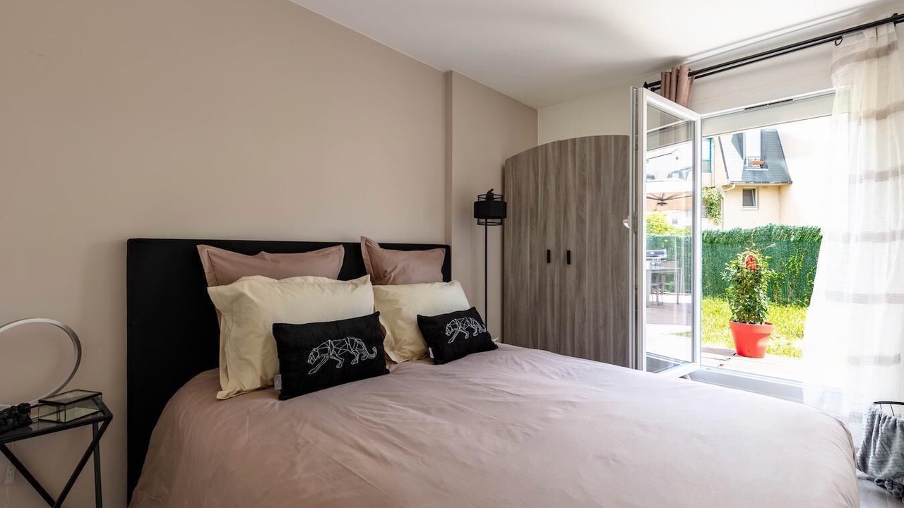 Photo of Bedroom in Bleuets - Bordieres - Pinsons