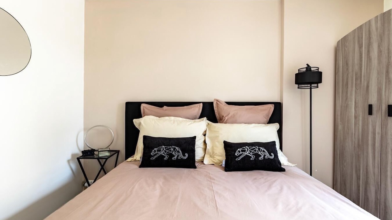 Photo of Bedroom in Bleuets - Bordieres - Pinsons