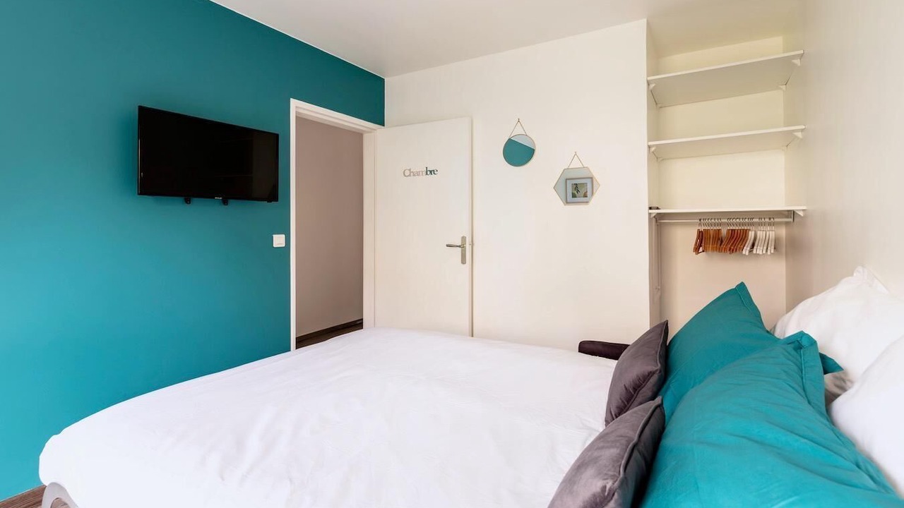 Photo of Bedroom in Bleuets - Bordieres - Pinsons