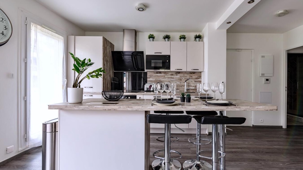 Photo of Kitchen in Bleuets - Bordieres - Pinsons