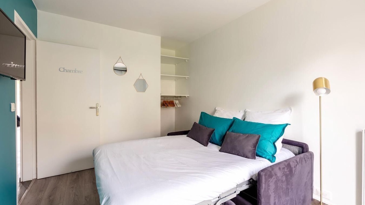 Photo of Bedroom in Bleuets - Bordieres - Pinsons
