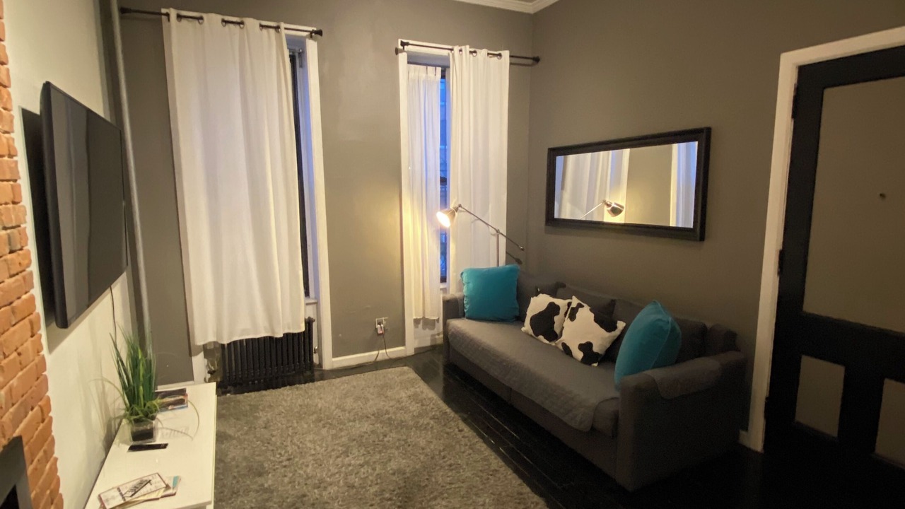 Photo of Livingroom in Bedford-Stuyvesant