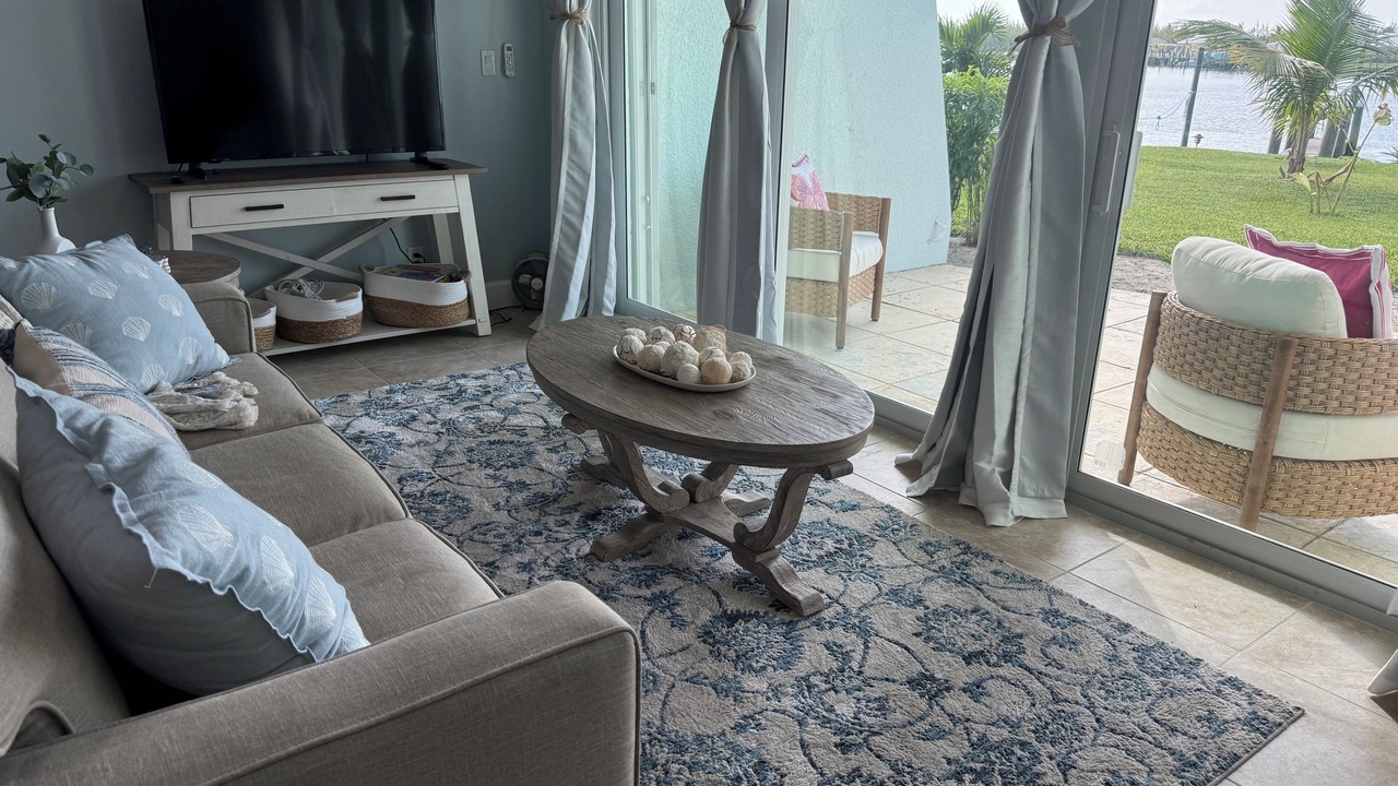 Photo of Livingroom in Treasure Cay