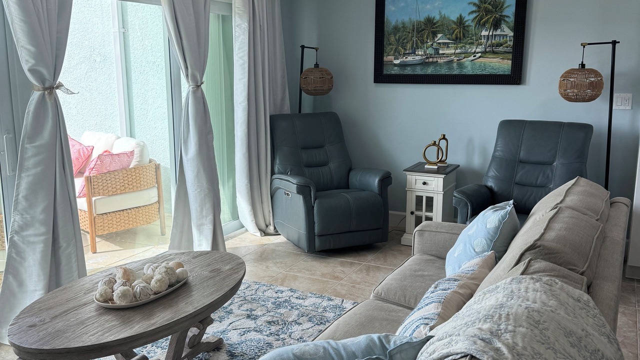 Photo of Livingroom in Treasure Cay