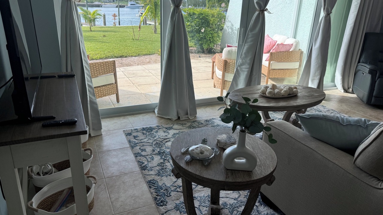 Photo of Livingroom in Treasure Cay