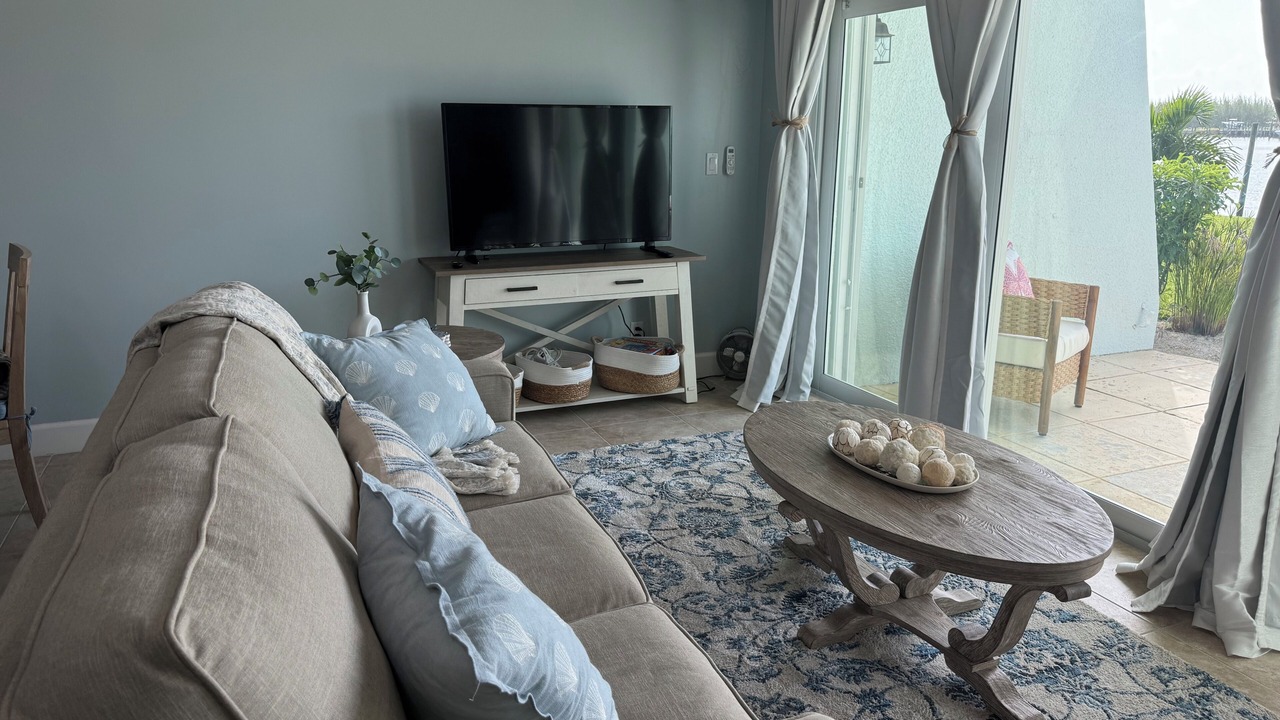 Photo of Livingroom in Treasure Cay