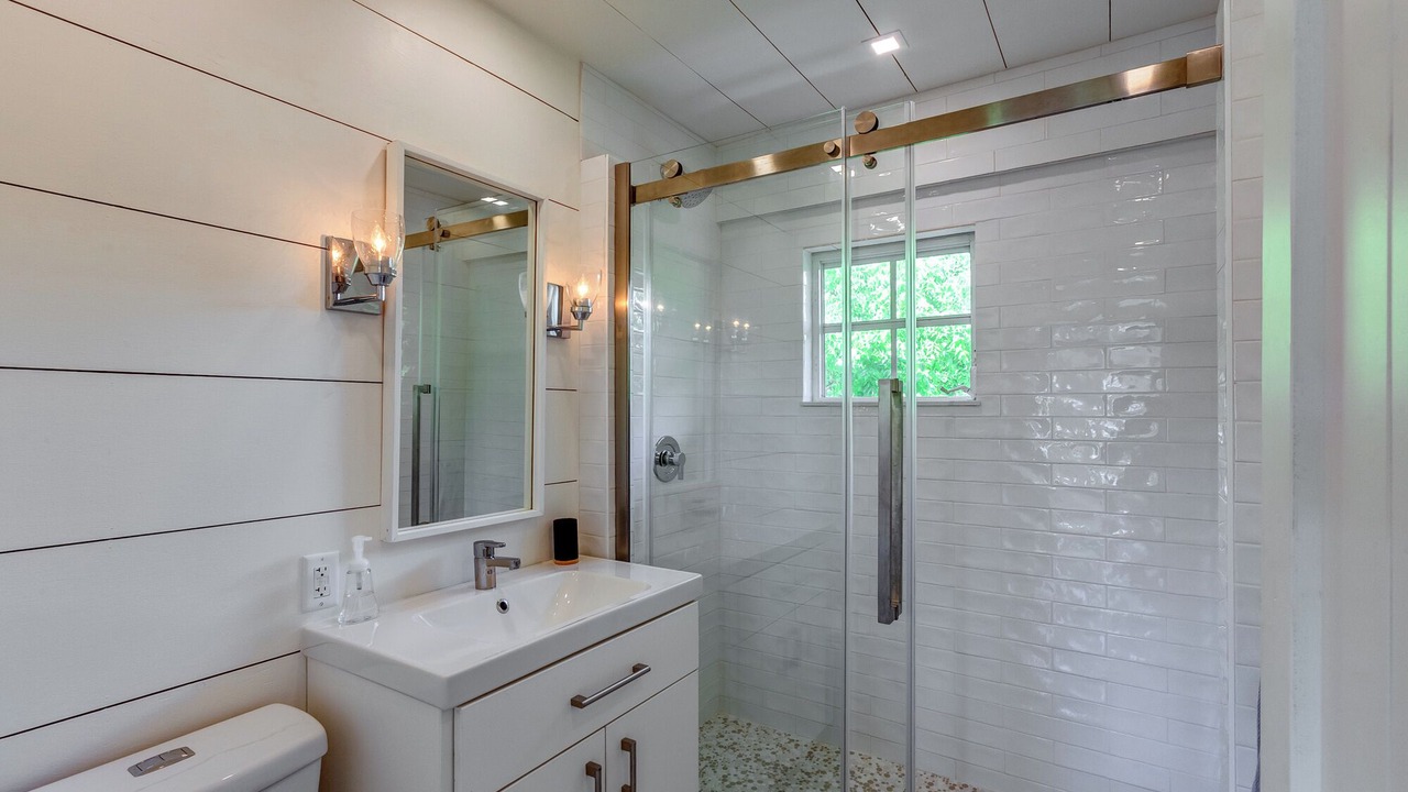 Photo of Bathroom in Hope Town