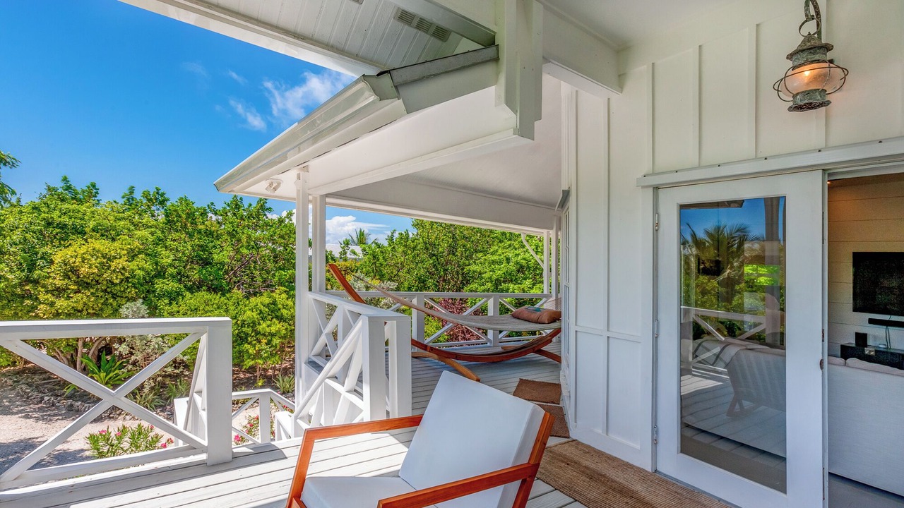 Photo of Patio Balcony in Hope Town