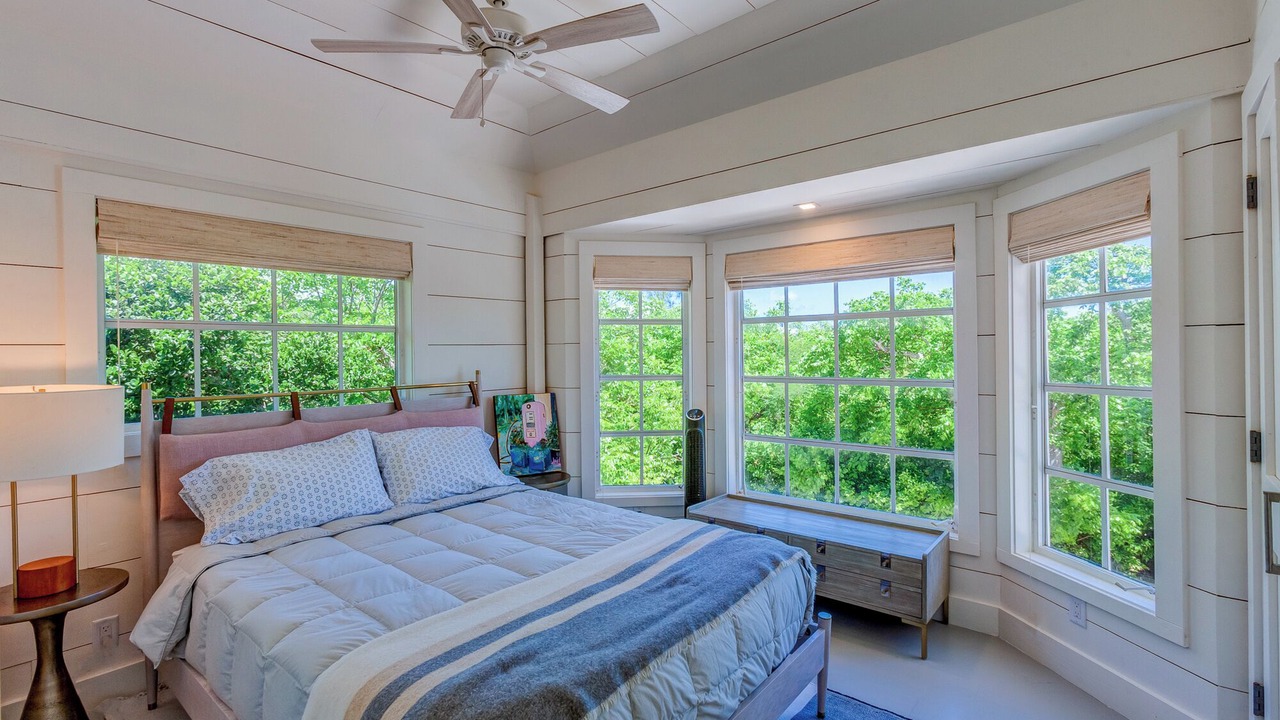 Photo of Bedroom in Hope Town