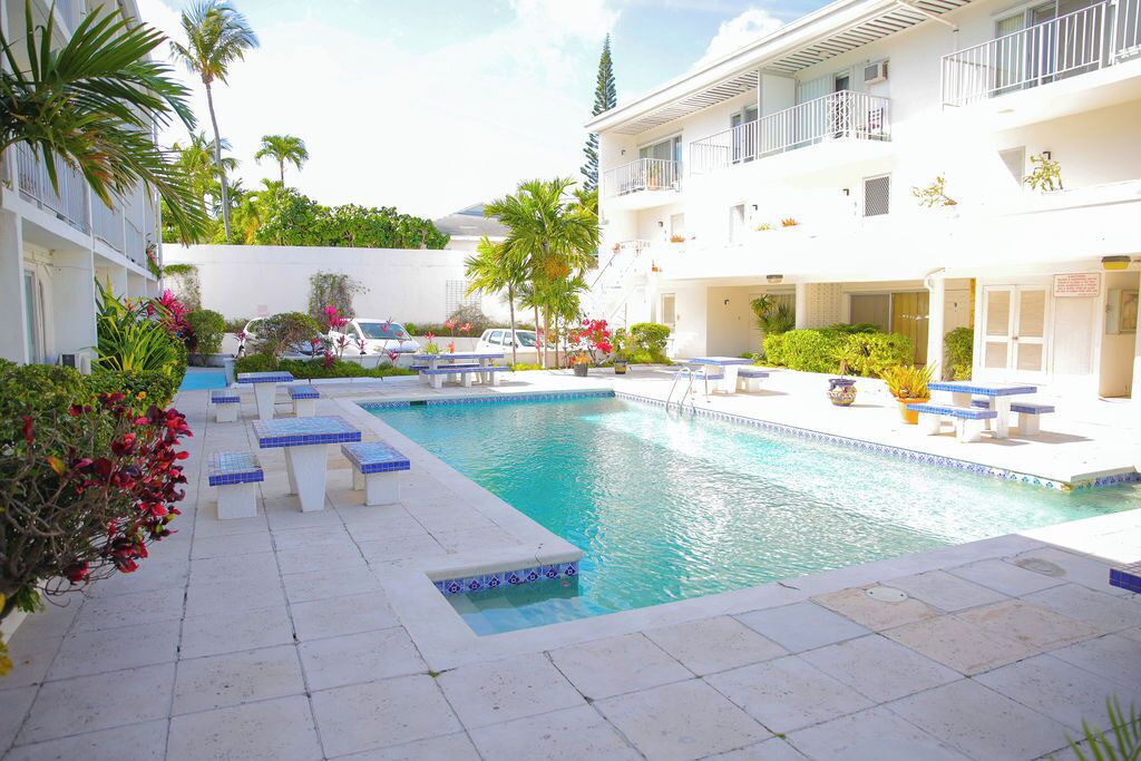 Photo of Others in Paradise Island