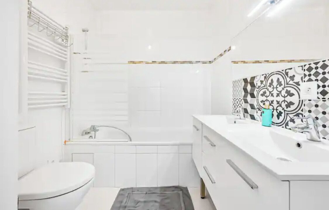 Photo of Bathroom in Sceaux