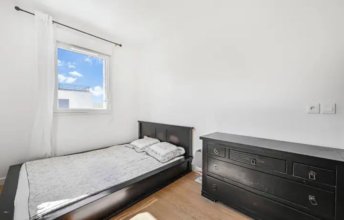 Photo of Bedroom in Sceaux