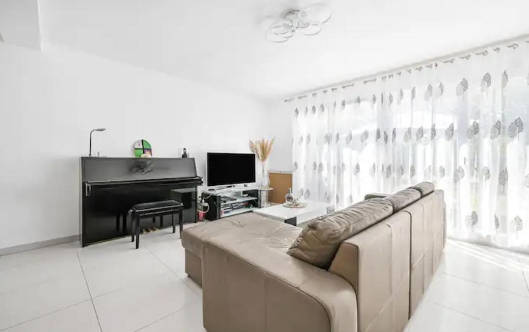 Photo of Livingroom in Sceaux