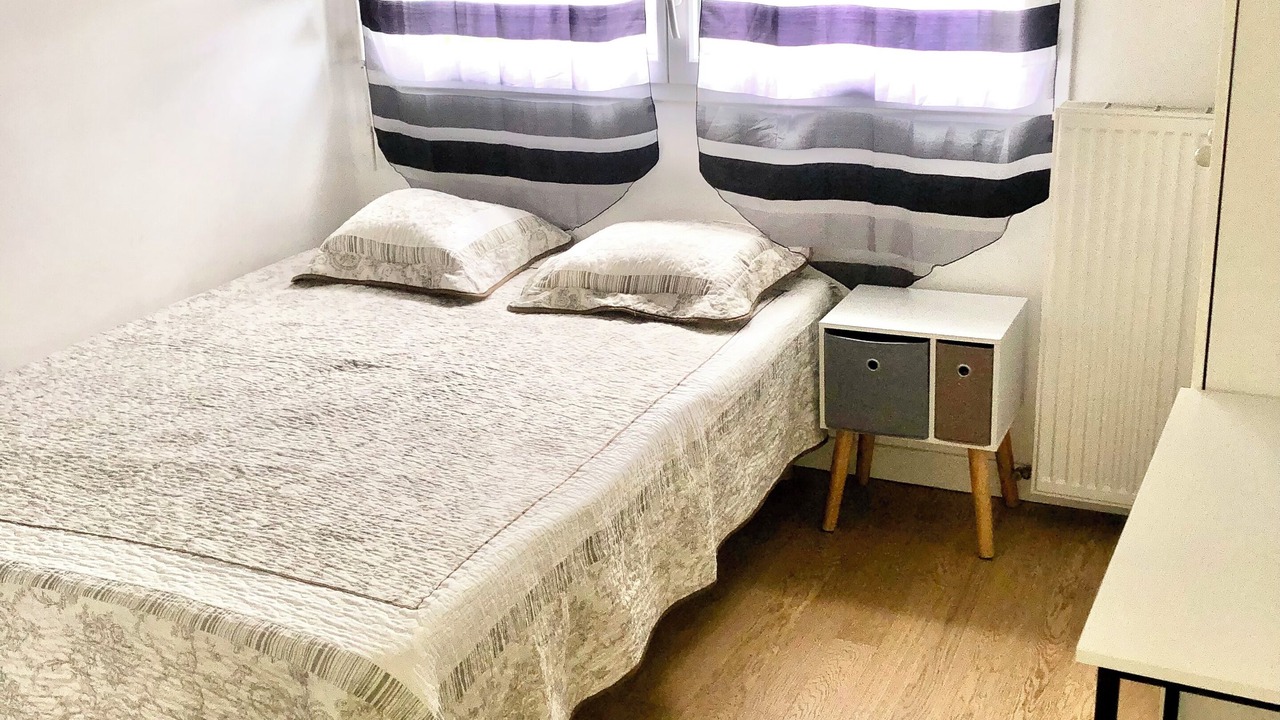 Photo of Bedroom in Sceaux