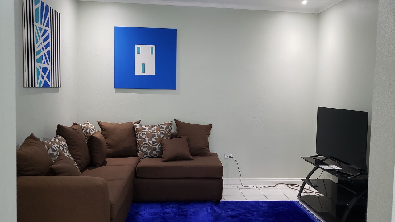 Photo of Livingroom in Molynes Gardens
