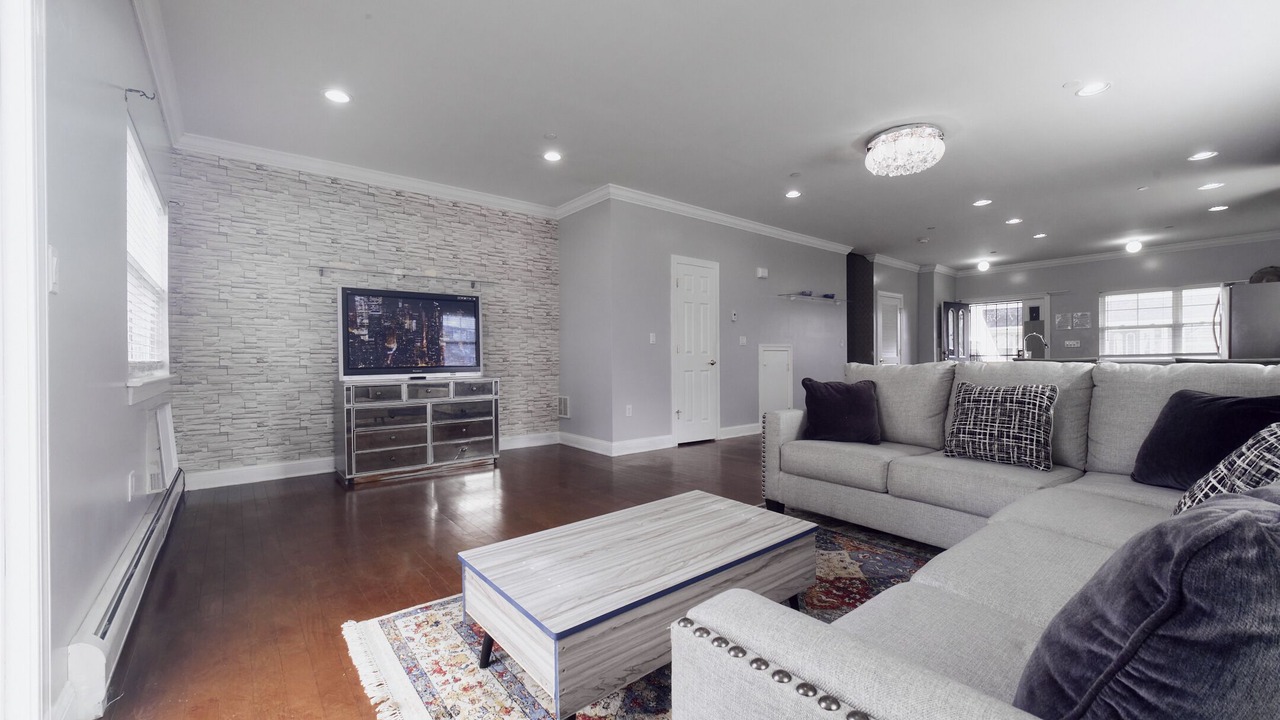 Photo of Livingroom in Clason Point