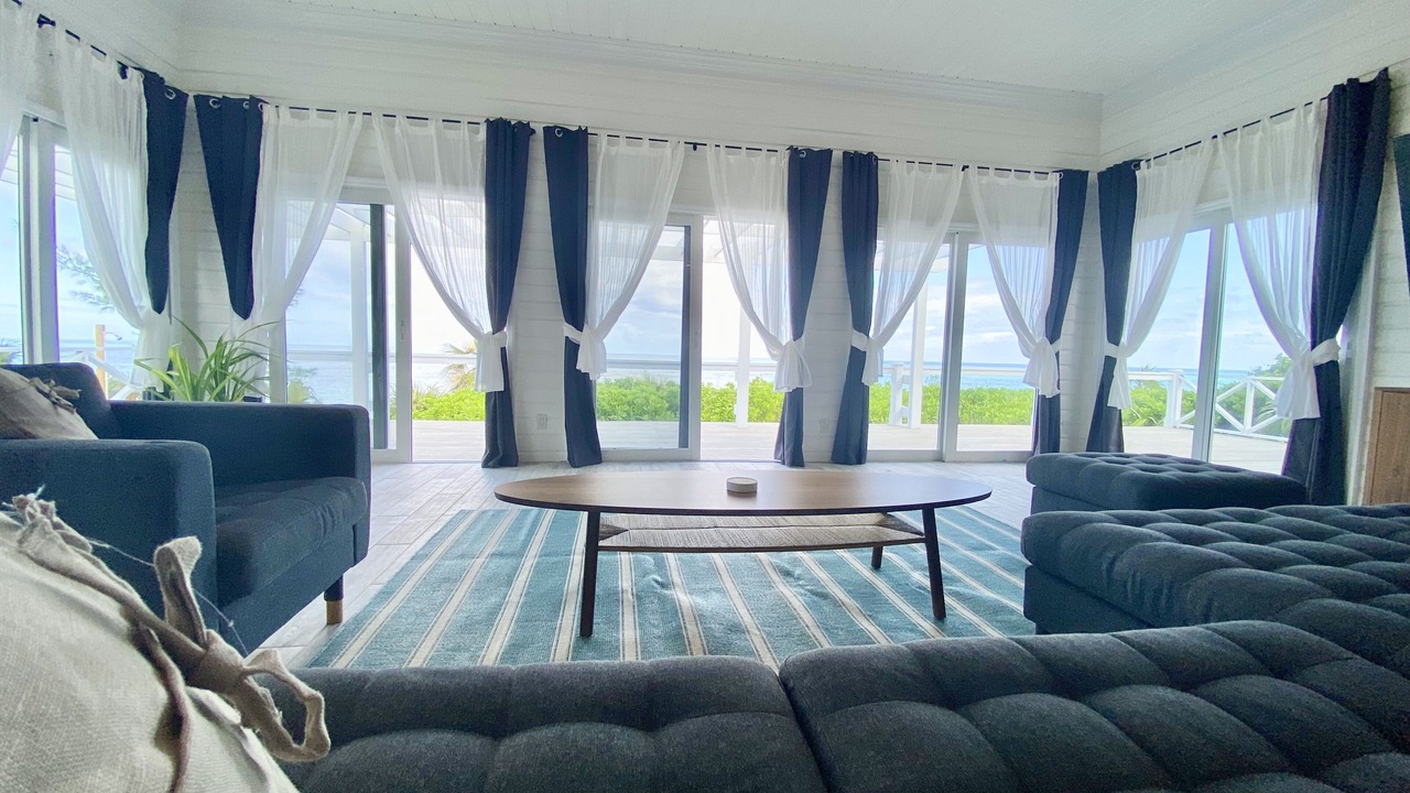 Photo of Livingroom in North Palmetto Point