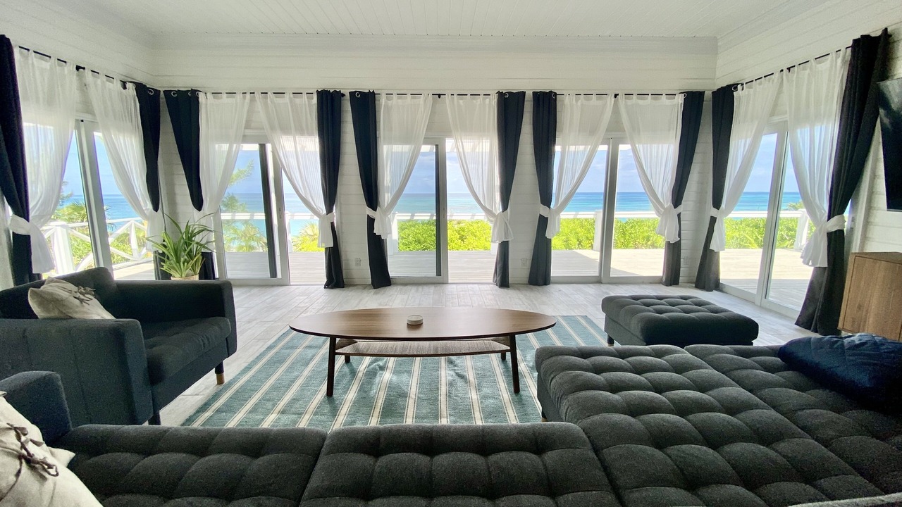 Photo of Livingroom in North Palmetto Point