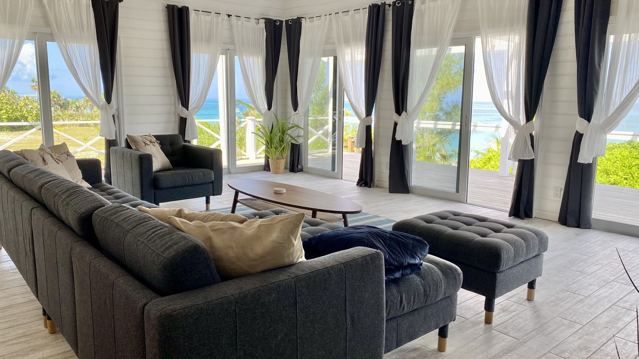 Photo of Livingroom in North Palmetto Point