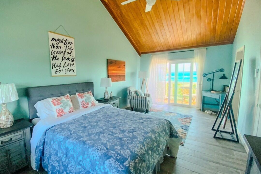 Photo of Bedroom in Green Turtle Cay