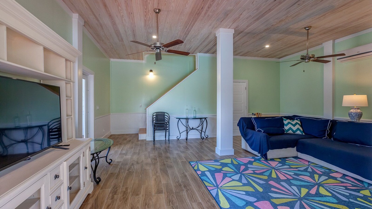 Photo of Livingroom in Hope Town