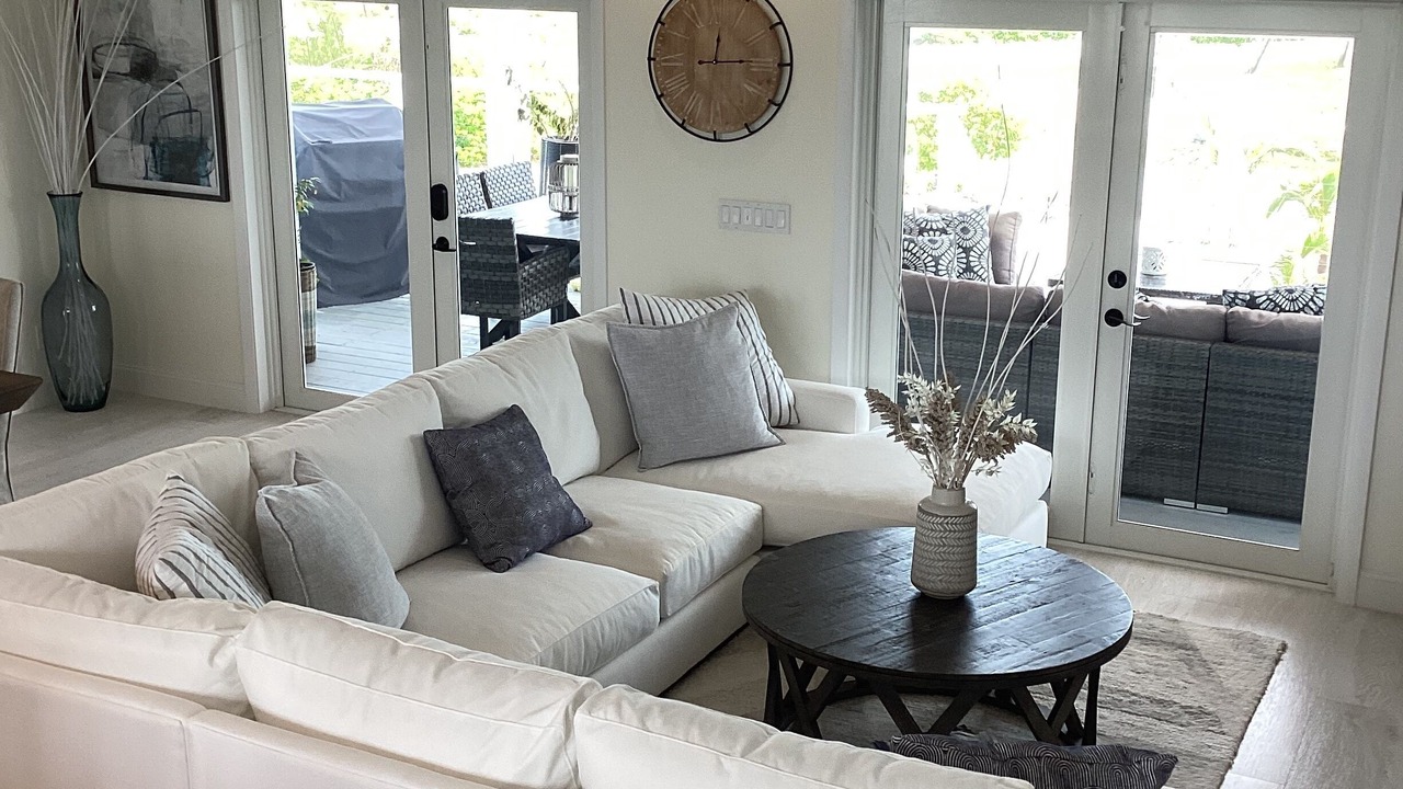 Photo of Livingroom in Treasure Cay
