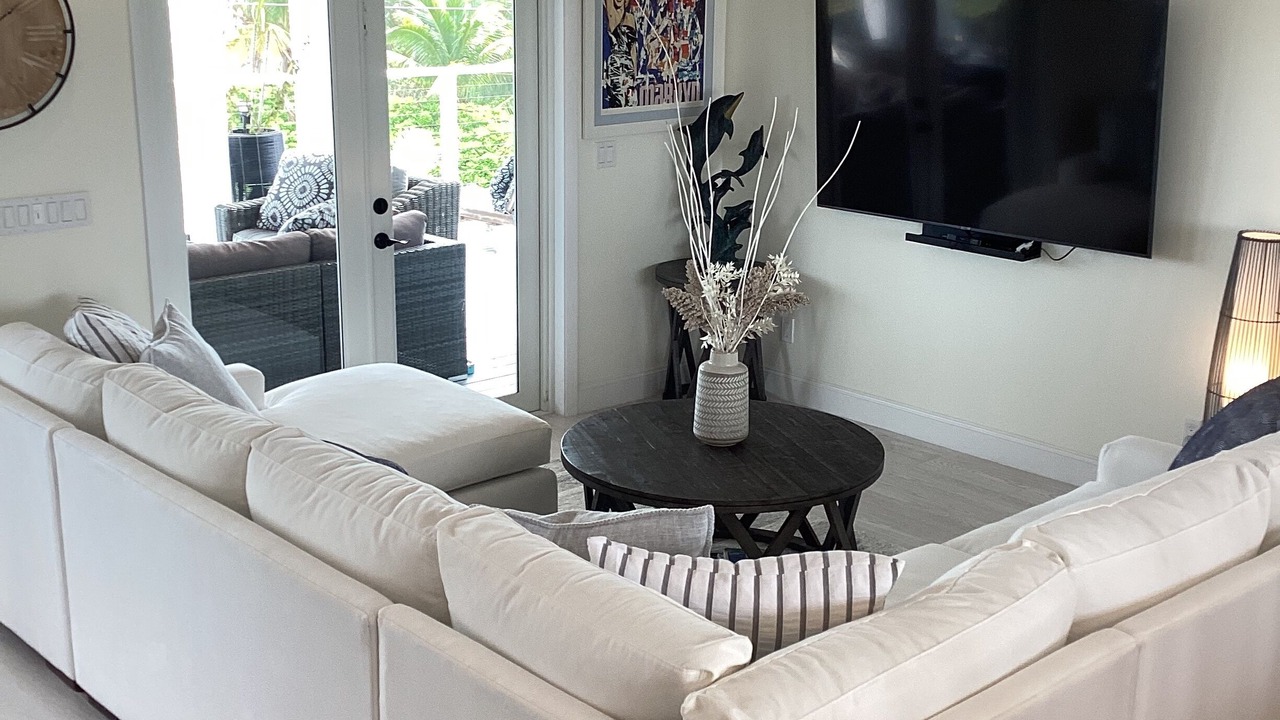Photo of Livingroom in Treasure Cay