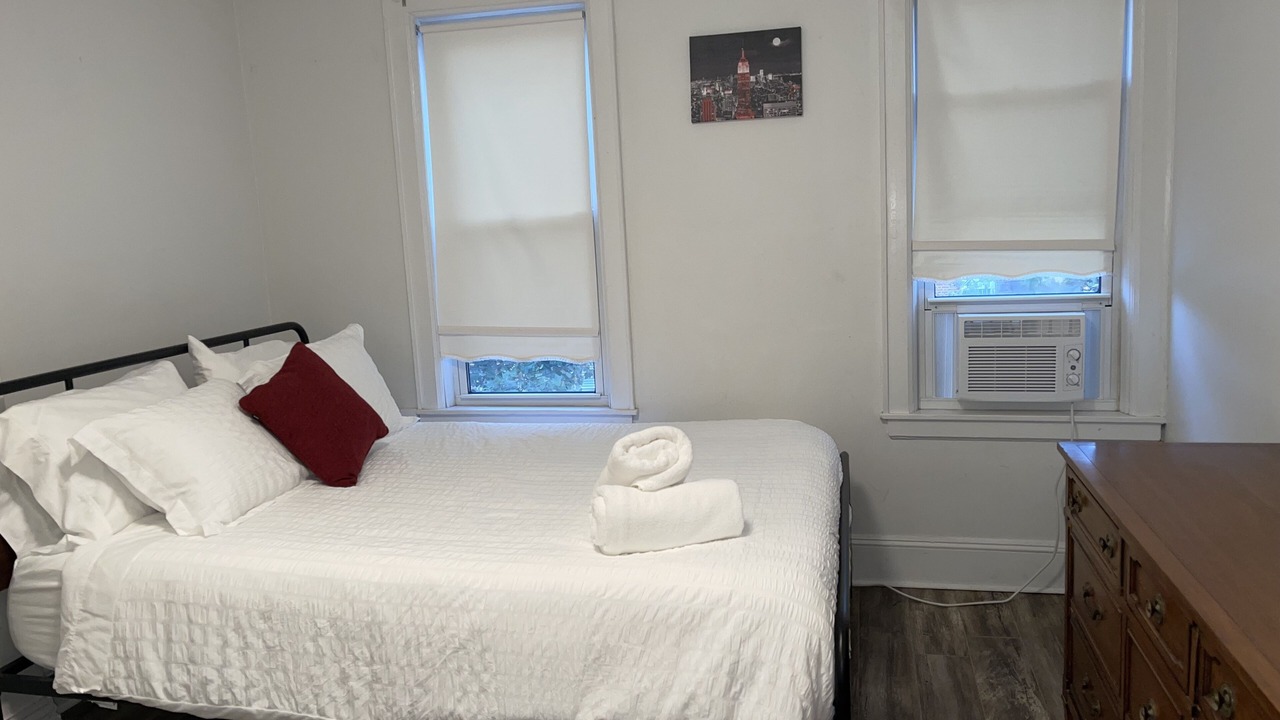 Photo of Bedroom in Ocean Hill