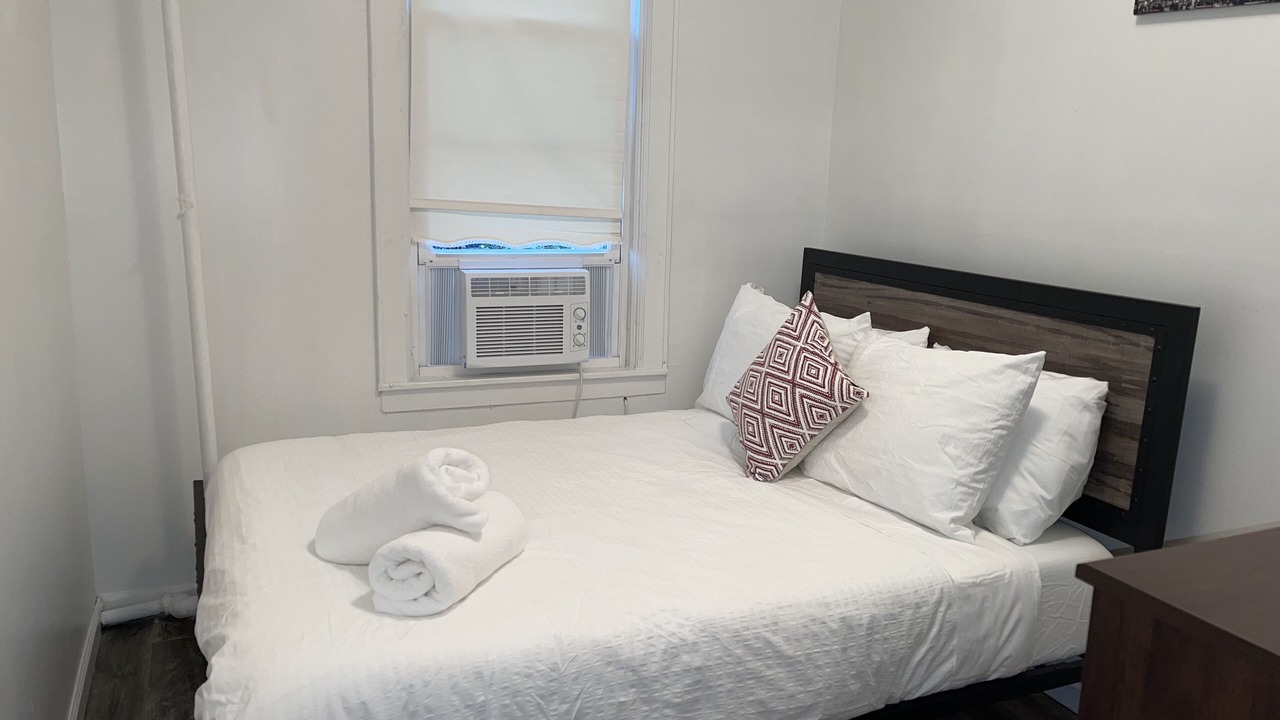 Photo of Bedroom in Ocean Hill