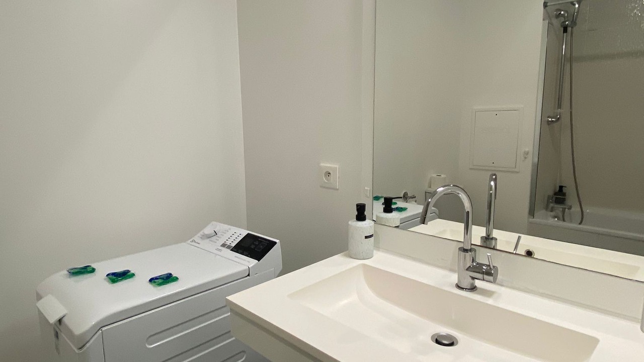 Photo of Bathroom in Petit-Ivry