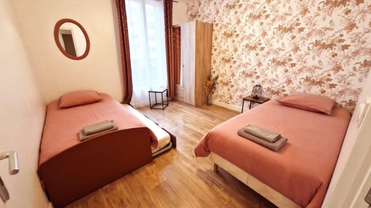 Photo of Bedroom in Clichy