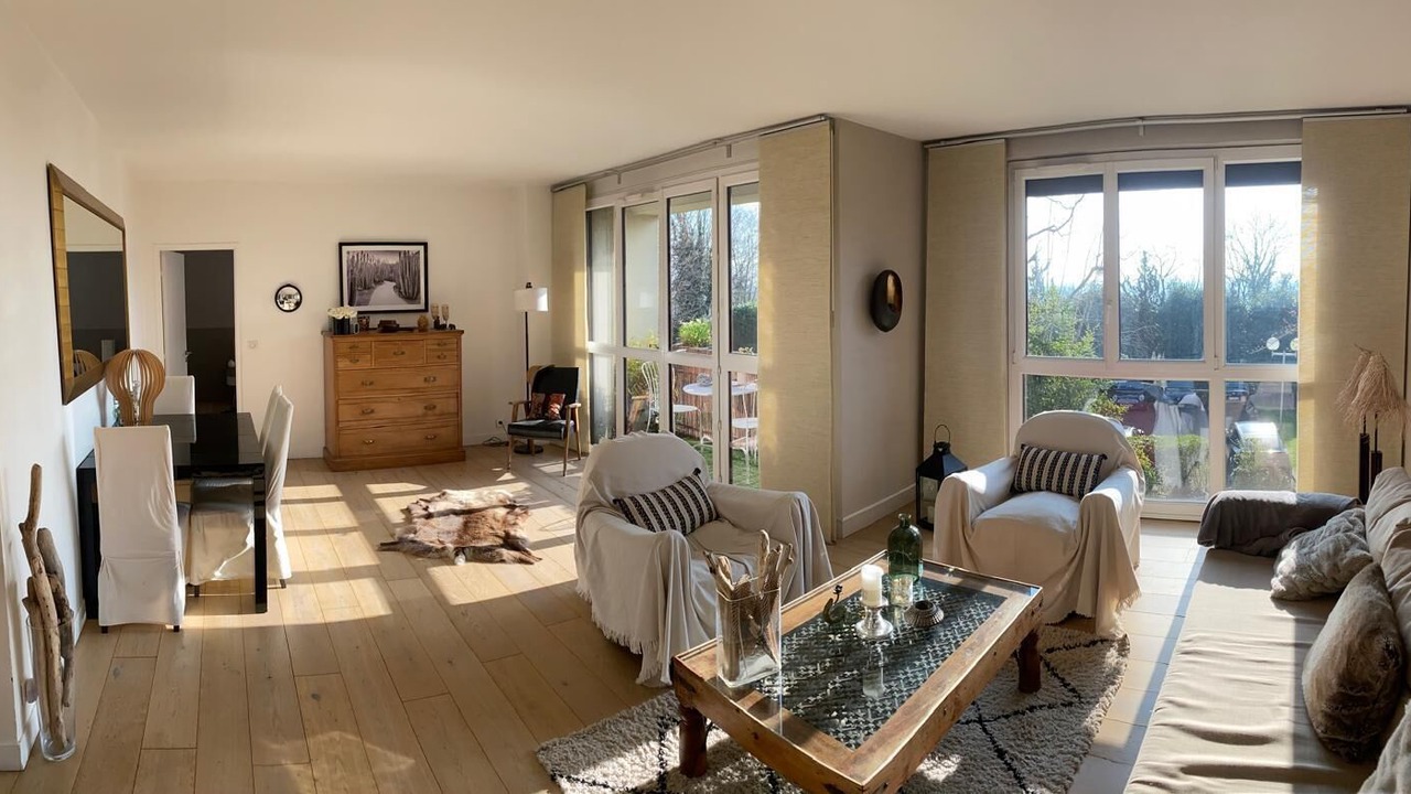 Photo of Livingroom in Saint-Cloud