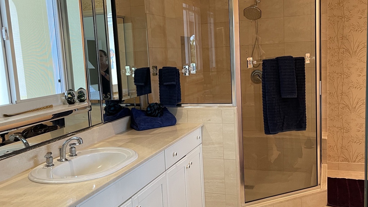 Photo of Bathroom in Bahamia West