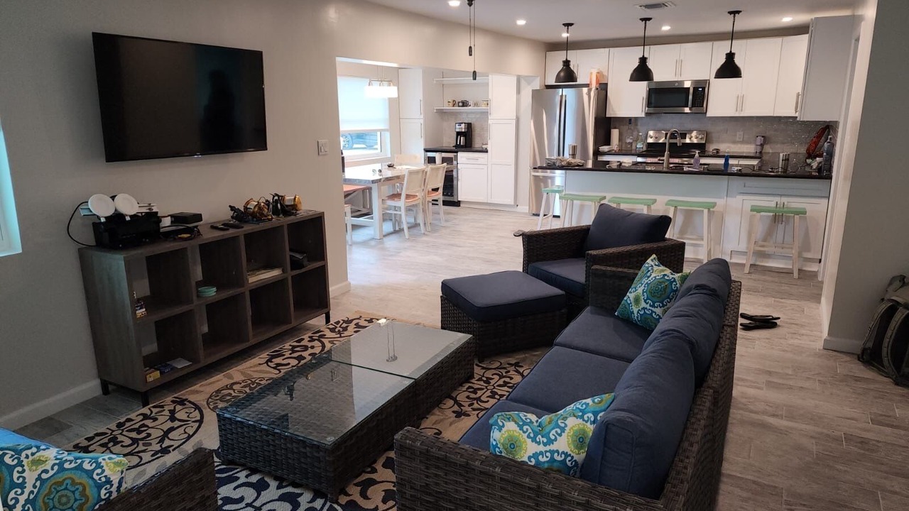 Photo of Livingroom in Treasure Cay