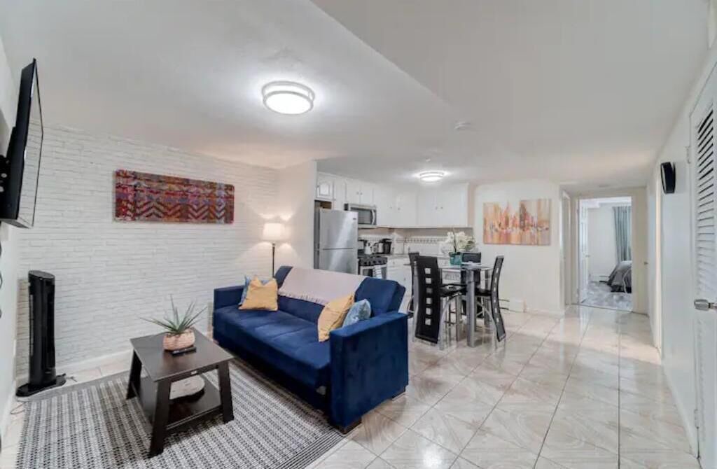 Photo of Livingroom in Canarsie