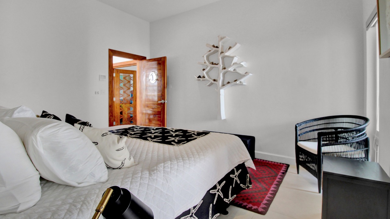 Photo of Bedroom in Nassau
