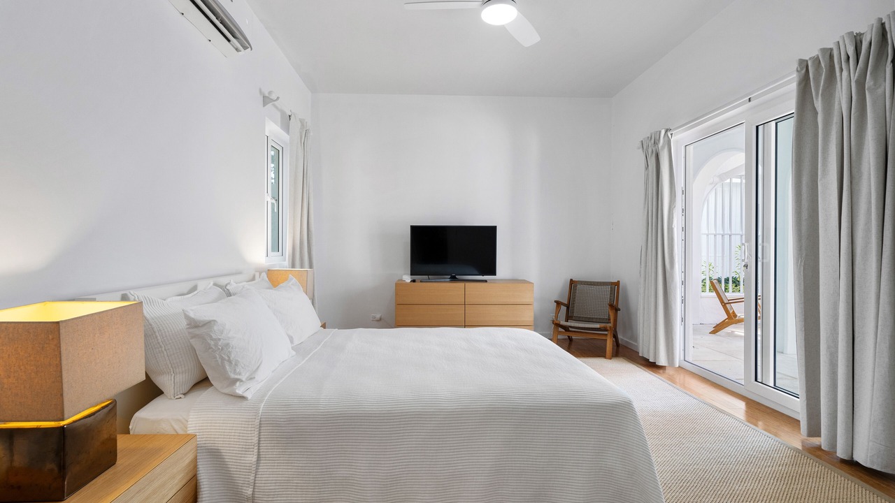 Photo of Bedroom in Nassau